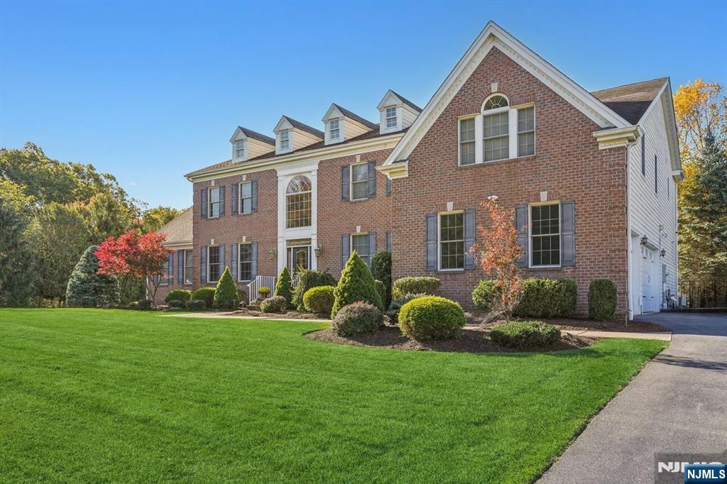 8 Arbor Rd, North Caldwell, NJ 07006 - MLS 25040090 - Coldwell Banker