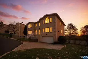 2 Kathleen Ct C002, Ridgefield, NJ 07657 - Photo 1