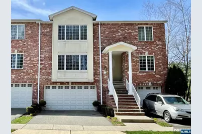 4 Skymark Court, Upper Saddle River, NJ 07458 - Photo 1