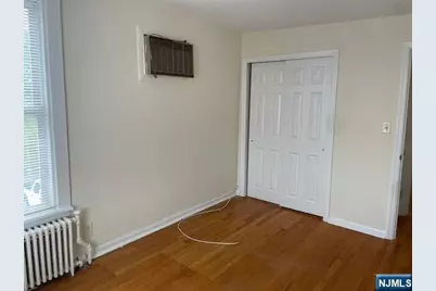 31-11 Broadway 2 #2, Fair Lawn, NJ 07410 - Photo 5