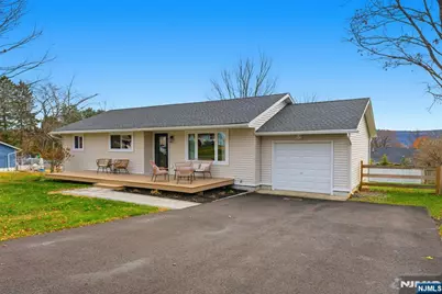 102 Sunnyview Avenue, Hackettstown, NJ 07840 - Photo 1