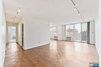 160 Overlook Avenue 20D #20D, Hackensack, NJ 07601 - Photo 1