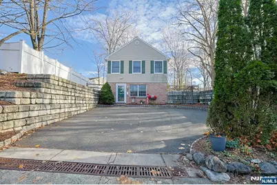 301 W Crescent Avenue, Allendale, NJ 07401 - Photo 1