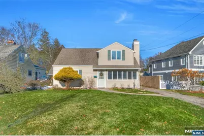683 Eastern Court, Ridgewood, NJ 07450 - Photo 1