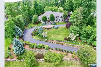 7 Finn Court, Mahwah, NJ 07430 - Photo 1