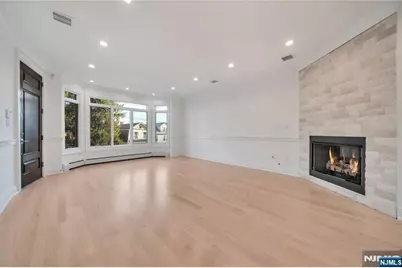 516 Undercliff Avenue, Edgewater, NJ 07020 - Photo 1