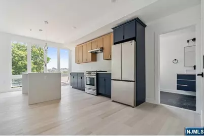 330 Washington Avenue 2R #2R, Belleville, NJ 07109 - Photo 1