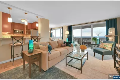 2000 Linwood Avenue 18B #18B, Fort Lee, NJ 07024 - Photo 1