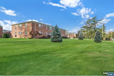 37 Knox Terrace 2B #2B, Wayne, NJ 07470 - Photo 1