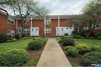 55 Knox Terrace 1A #1A, Wayne, NJ 07470 - Photo 1