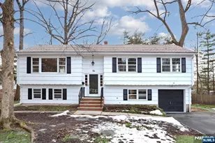 10 Villa Ct, Park Ridge, NJ 07656 - Photo 1