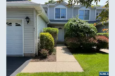 41 Foxwood Square, Old Tappan, NJ 07675 - Photo 1