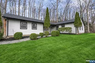 7 Winding Way, Belvidere, NJ 07823 - Photo 1