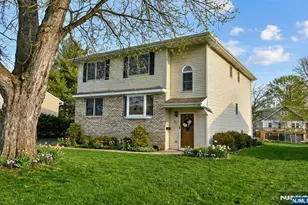 31 Smith St, Waldwick, NJ 07463 - Photo 1