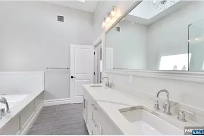 269 9th Street B #B, Palisades Park, NJ 07650 - Photo 9