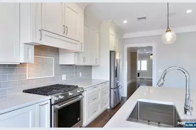 269 9th Street B #B, Palisades Park, NJ 07650 - Photo 5