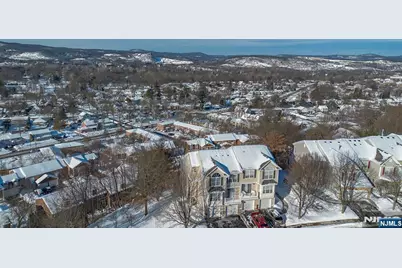 124 Ridge Drive, Pompton Lakes, NJ 07442 - Photo 1