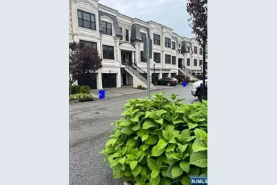 14 Marquis Court 14 #14, Edgewater, NJ 07020 - Photo 1