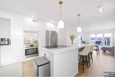 101 State Rt 5 204 #204, Edgewater, NJ 07020 - Photo 1