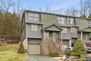 5 Mountain Ridge Rd, Bloomingdale, NJ 07403 - Photo 1
