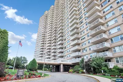 555 North Avenue 1 G #1 G, Fort Lee, NJ 07024 - Photo 1