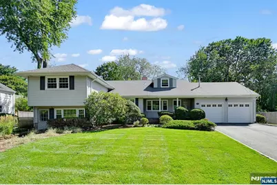 17 Pascack Road, Park Ridge, NJ 07656 - Photo 1