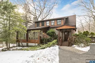 22 Knollwood Dr, Ho Ho Kus, NJ 07423 - Photo 1