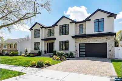 192 Thomas Drive, Paramus, NJ 07652 - Photo 1