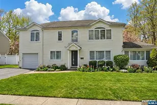 53 Lockwood Dr, Waldwick, NJ 07463 - Photo 1