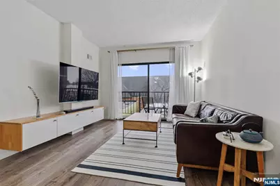 318 38th Street 407 #407, Union City, NJ 07087 - Photo 1