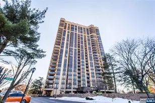 900 Palisade 18N, Fort Lee, NJ 07024 - Photo 1