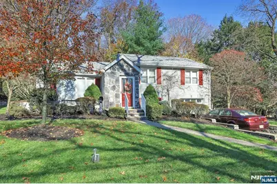 9 Lockwood Lane, Closter, NJ 07624 - Photo 1