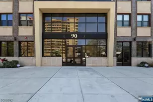 90 Clinton 206, Newark, NJ 07114 - Photo 1