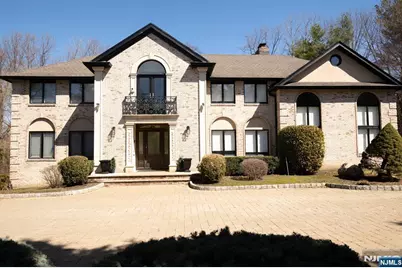 250 Truman Drive, Cresskill, NJ 07626 - Photo 1