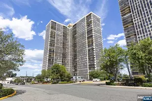 300 Winston Dr 1521, Cliffside Park, NJ 07010 - Photo 1