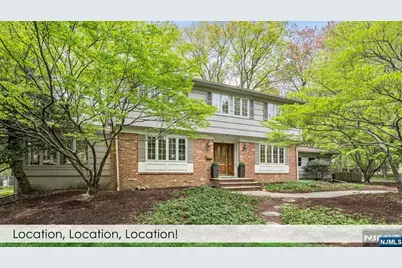 112 Edgewood Road, Allendale, NJ 07401 - Photo 1