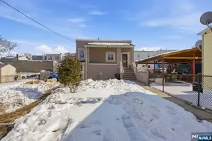 693 8th St, Newark, NJ 07107 - Photo 1