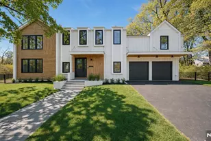 23 Cherry Ct, Cresskill, NJ 07626 - Photo 1