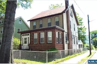 240 End Avenue, Newark, NJ 07106 - Photo 1