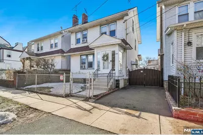 246 9th Street, Newark, NJ 07107 - Photo 1