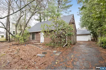 31 Cedar Street, Midland Park, NJ 07432 - Photo 1