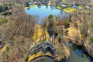 28 Turners Lake Dr, Mahwah, NJ 07430 - Photo 1