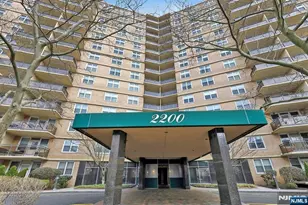 2200 N Central 15G, Fort Lee, NJ 07024 - Photo 1