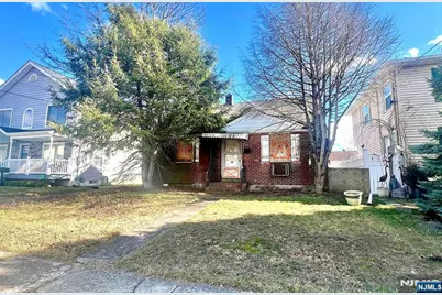 248 Rudolph Avenue, Elmwood Park, NJ 07407 - Photo 1