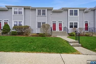 28 Village Dr 303, Hamburg, NJ 07419 - Photo 1