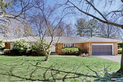 7 Tufts Court, Paramus, NJ 07652 - Photo 1