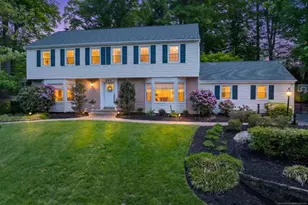694 Blauvelt Dr, Oradell, NJ 07649 - Photo 1
