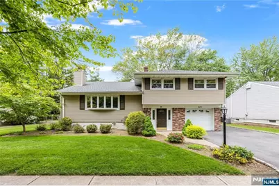 18 Dogwood Court, Westwood, NJ 07675 - Photo 1