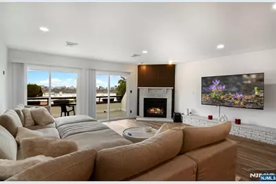 300 Gorge Road 36 #36, Cliffside Park, NJ 07010 - Photo 1