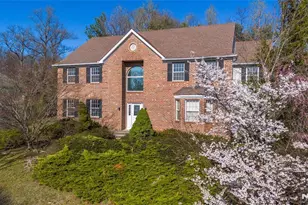 10 Pierson Ct, Mahwah, NJ 07430 - Photo 1
